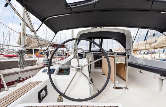 Beneteau Oceanis 41.1 Elena