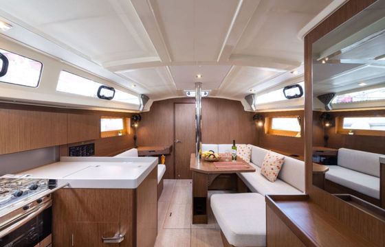 Beneteau Oceanis 41.1 Elena