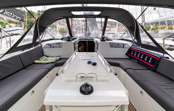 Beneteau Oceanis 40.1 First Touch