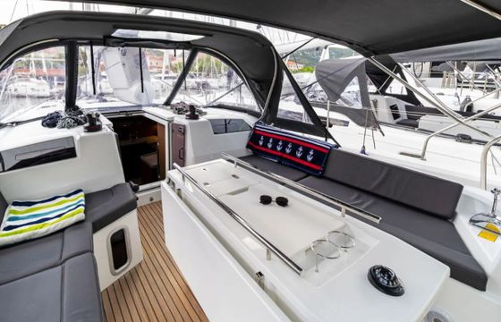Beneteau Oceanis 40.1 First Touch