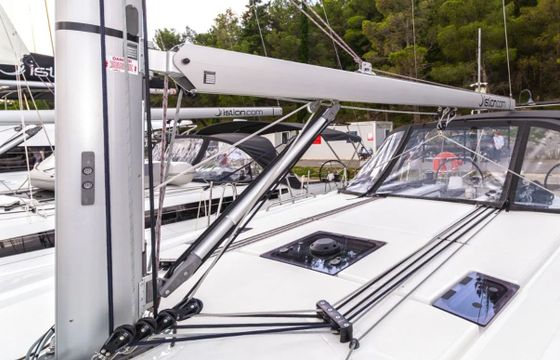 Beneteau Oceanis 40.1 First Touch