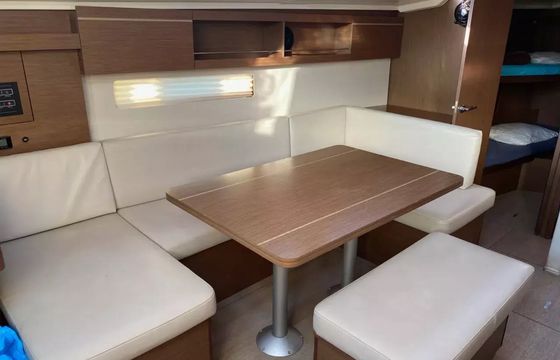 Beneteau Oceanis 40.1 Jean Bart 3