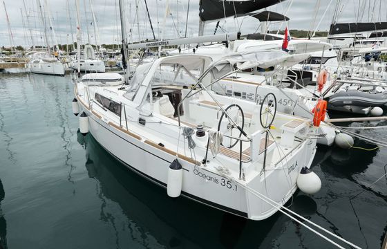 Beneteau Oceanis 35.1 Idila