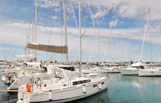 Beneteau Oceanis 35.1 Idila