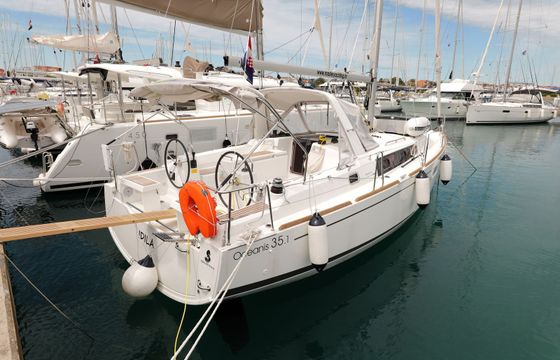 Beneteau Oceanis 35.1 Idila