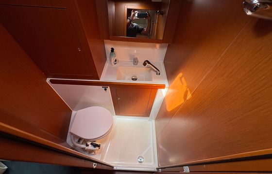Beneteau Oceanis 41.1 Simba