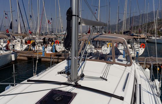 Beneteau Oceanis 41.1 Sail Orion