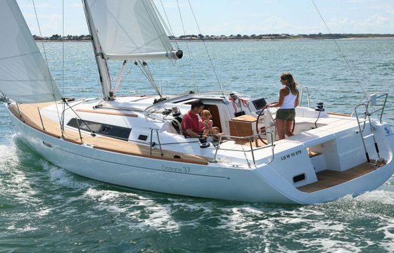Beneteau Oceanis 37 Tres Jolie