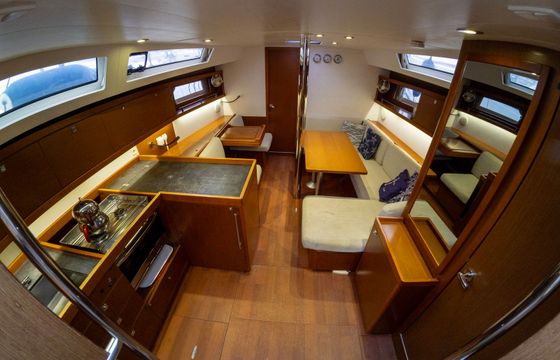 Beneteau Oceanis 41 Tina