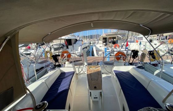 Beneteau Oceanis 43 Bliss
