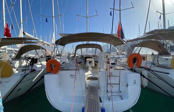 Beneteau Oceanis 43 Bliss