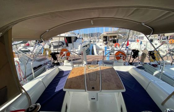 Beneteau Oceanis 43 Bliss