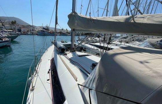 Beneteau Oceanis 37 Wind of Change