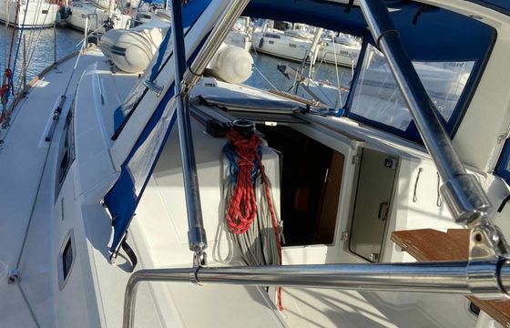Beneteau Oceanis 38 Caroline