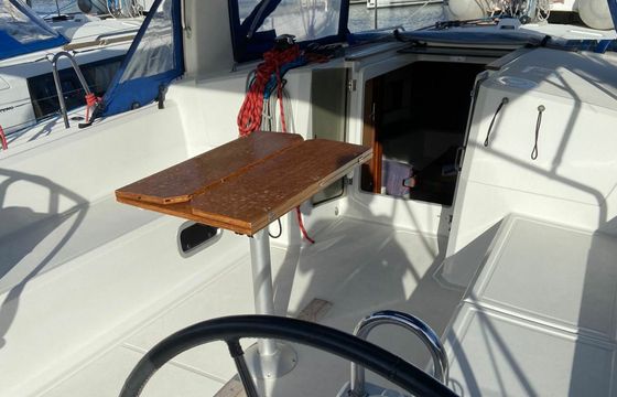 Beneteau Oceanis 38 Caroline