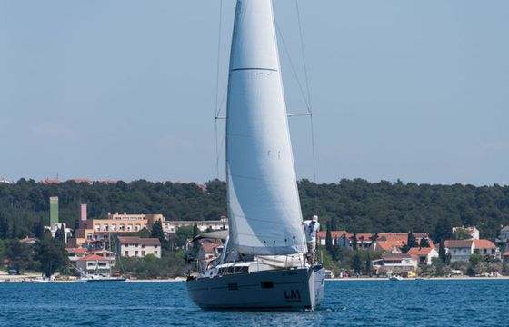 Beneteau Oceanis 38 Grey Pearl