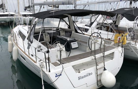 Beneteau Oceanis 41 Slunicko