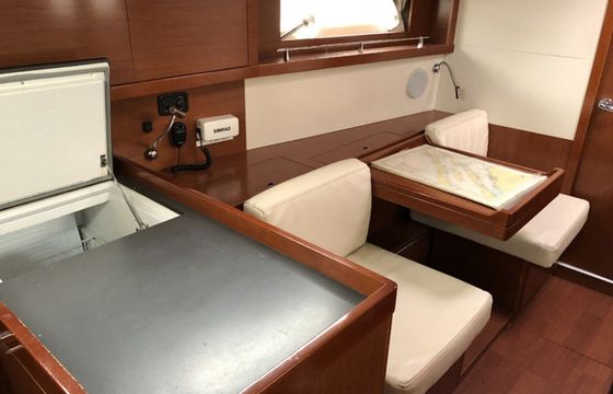 Beneteau Oceanis 41 Slunicko