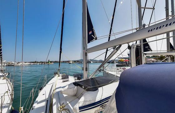 Beneteau Oceanis 41.1 4Play