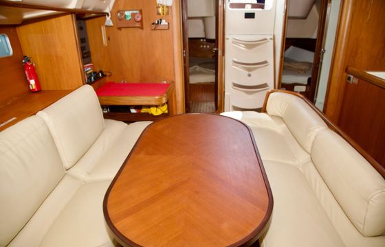 Beneteau Oceanis 440 Garota