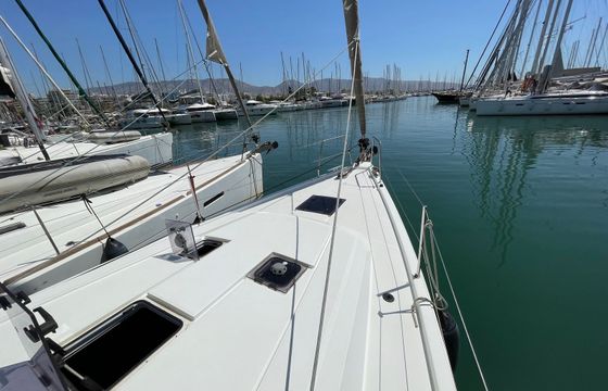 Beneteau Oceanis 41.1 Black Lion