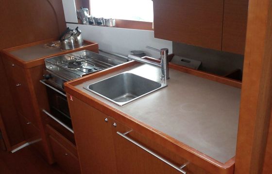 Beneteau Oceanis 38 Monica