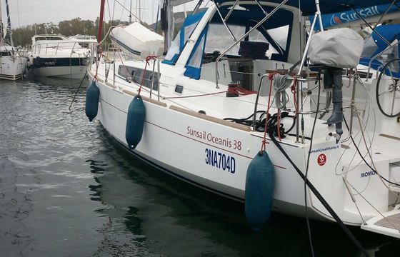 Beneteau Oceanis 38 Monica