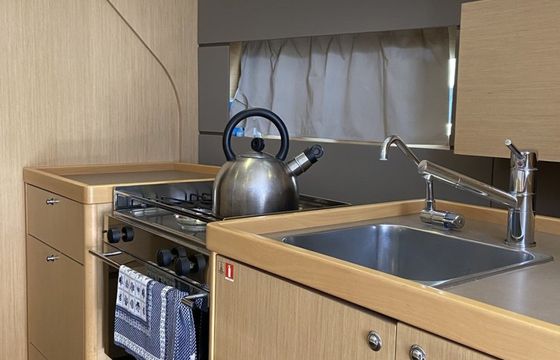 Beneteau Oceanis 38 Solar