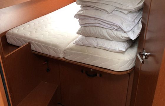 Beneteau Oceanis 41.1 Buga