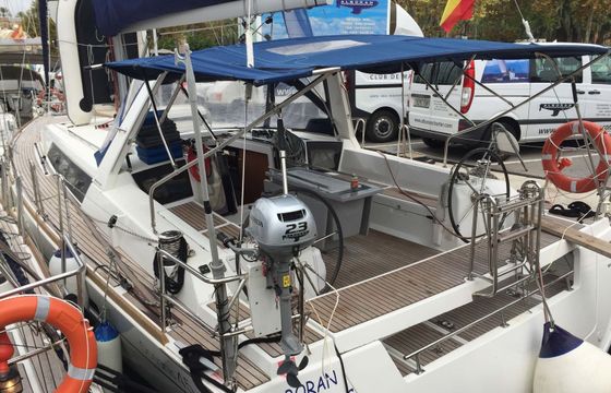 Beneteau Oceanis 45 Gin Tonic
