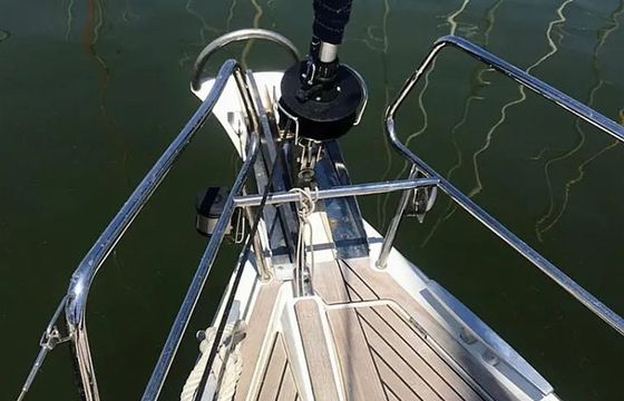 Beneteau Oceanis 45 Gin Tonic