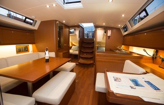Beneteau Oceanis 45 Dianora