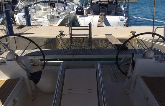 Beneteau Oceanis 45 Golden Dreams