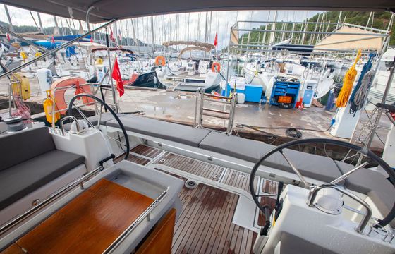 Beneteau Oceanis 45 Hande