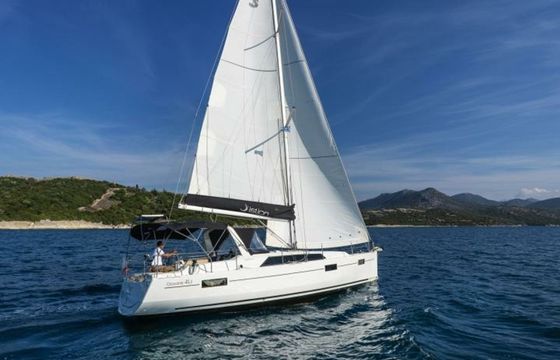 Beneteau Oceanis 41.1 Lux