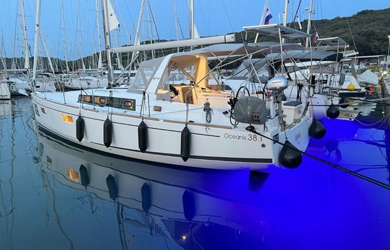 Beneteau Oceanis 38.1 Jana