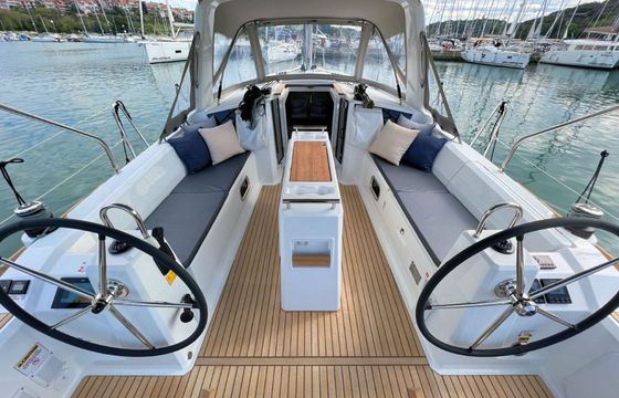 Beneteau Oceanis 38.1 Jana