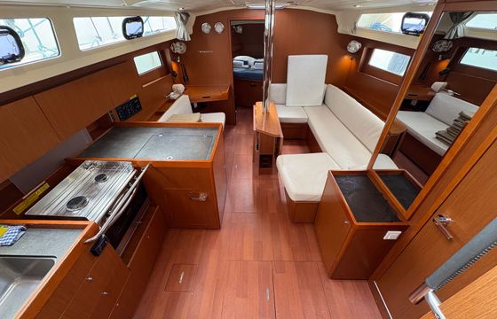 Beneteau Oceanis 41.1 Simba