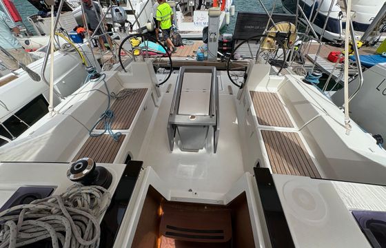 Beneteau Oceanis 41.1 Simba