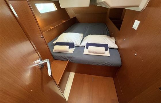 Beneteau Oceanis 41.1 Simba