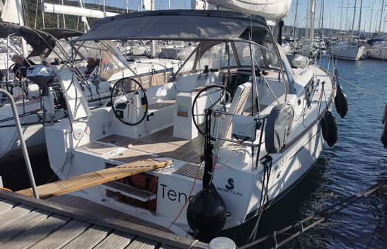 Beneteau Oceanis 38.1 Tena