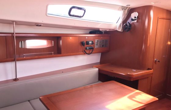 Beneteau Oceanis 43 Serenity