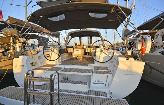Beneteau Oceanis 45 Butterfly