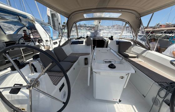 Beneteau Oceanis 40.1 Eudaimonia