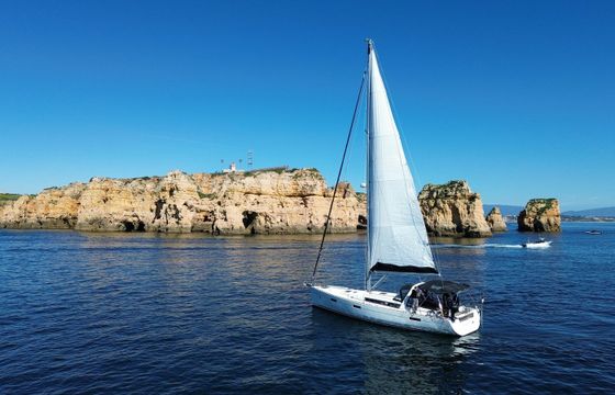 Beneteau Oceanis 45 Soggy Paws