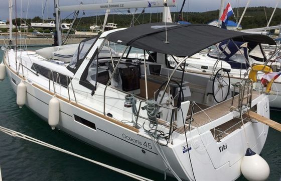 Beneteau Oceanis 45 Viki