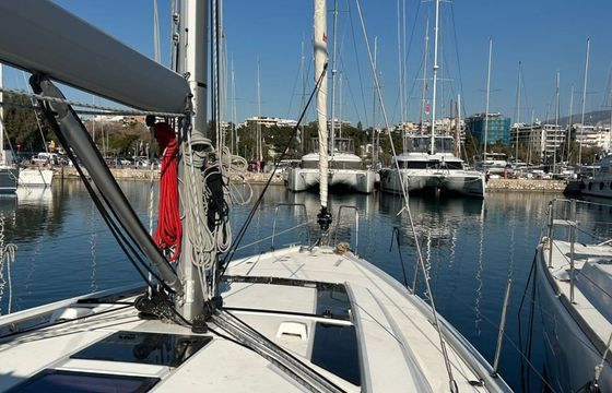 Beneteau Oceanis 46.1 Blue Satellite