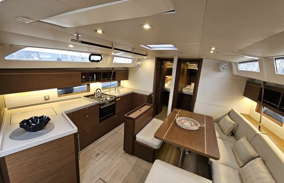 Beneteau Oceanis 46.1 Julia
