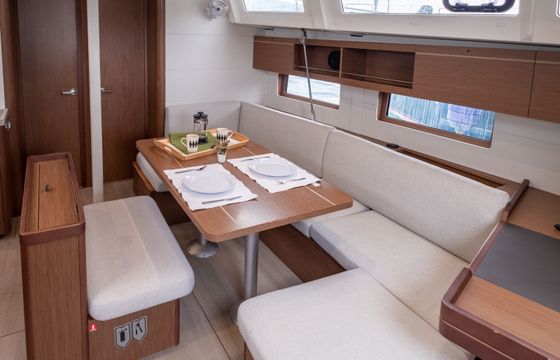 Beneteau Oceanis 46.1 July