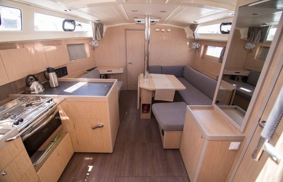 Beneteau Oceanis 41.1 Beneatha